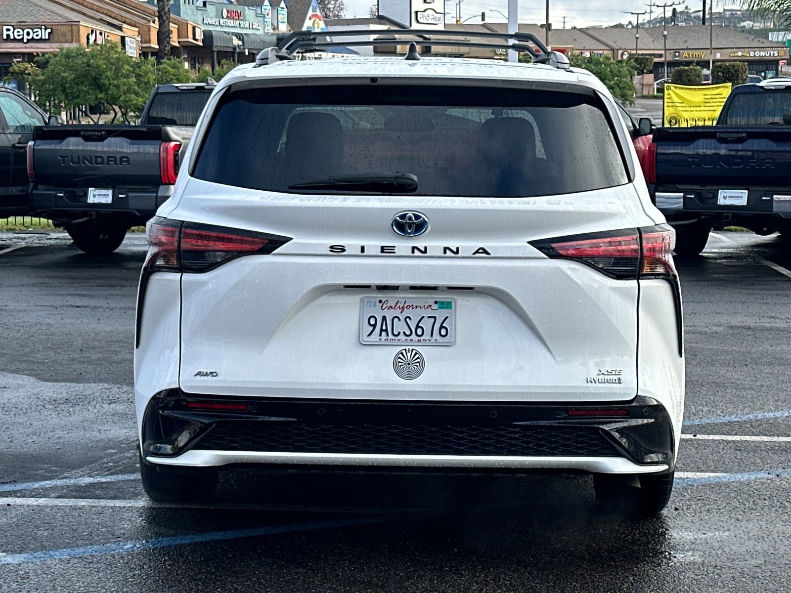 Used 2022 Toyota Sienna XSE image 4