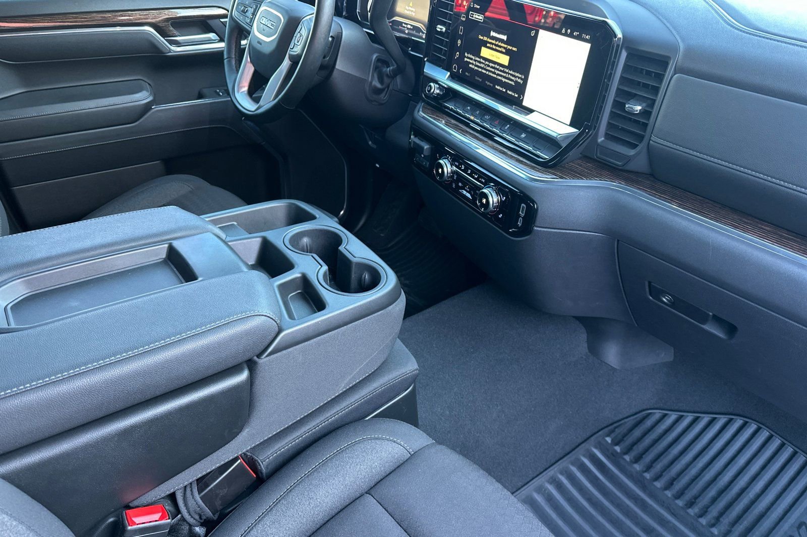 Used 2025 GMC Sierra 1500 Elevation image 18