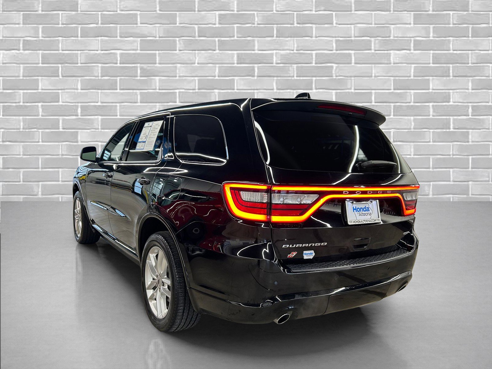 Used 2024 Dodge Durango GT image 2