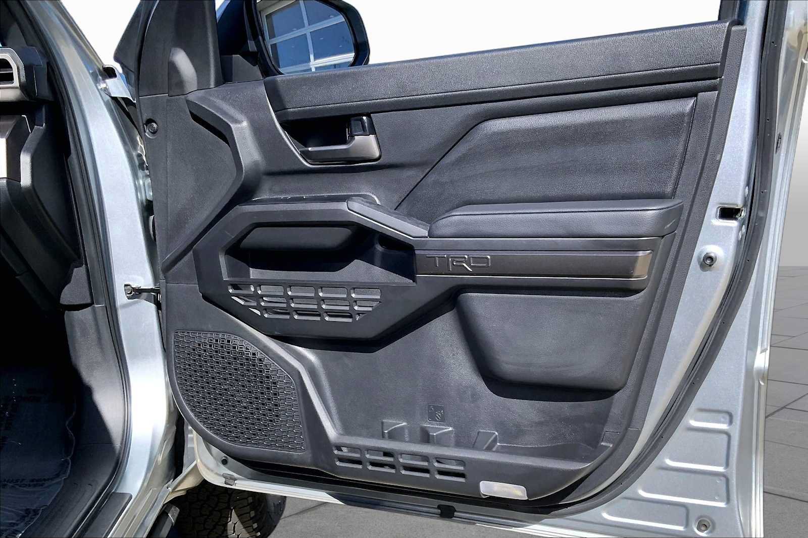 Used 2025 Toyota Tacoma TRD Off-Road w/ TRD Off Road Upgrade Package AWD/4WD image 22