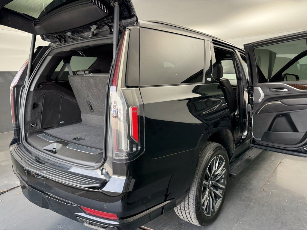 Used 2022 Cadillac Escalade Sport Platinum image 17
