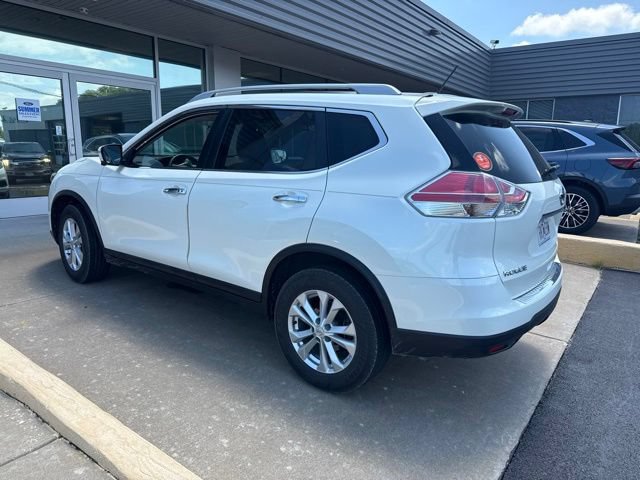 Used 2016 Nissan Rogue SV w/ SV Premium Package AWD/4WD image 6