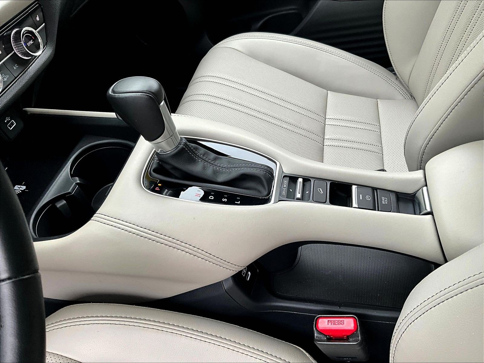Certified 2025 Honda HR-V EX-L image 18