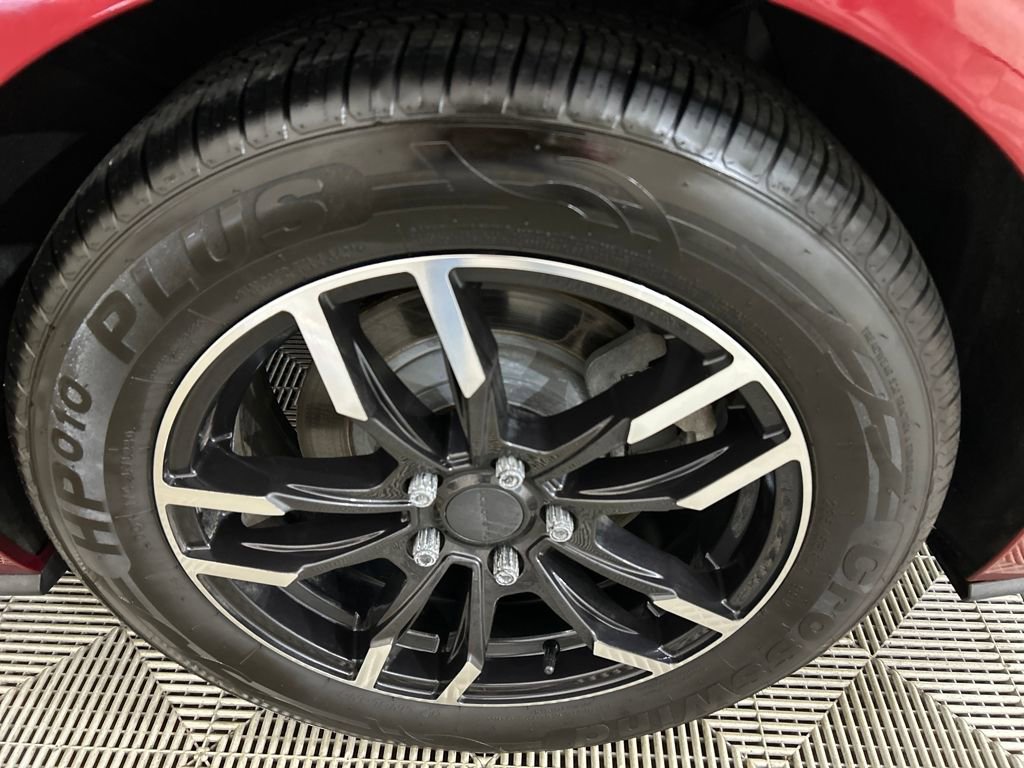 Used 2019 Ford Mustang EcoBoost image 10