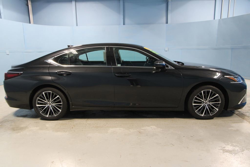 Used 2022 Lexus ES 350 w/ Premium Package image 34
