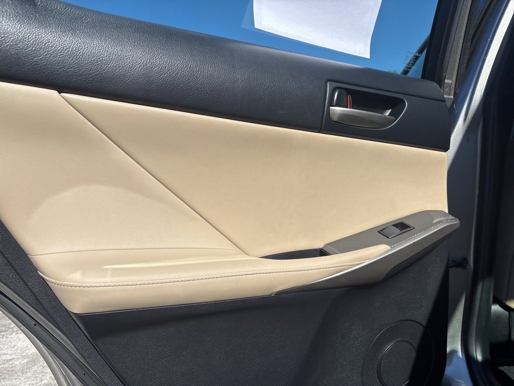 Used 2017 Lexus IS 200t image 16