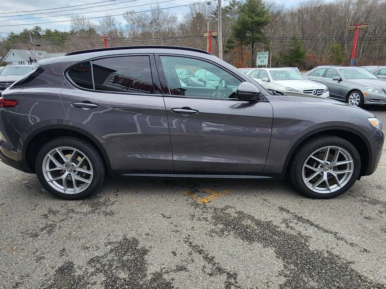 Used 2018 Alfa Romeo Stelvio Ti Sport image 4