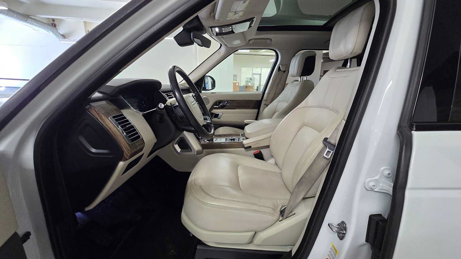 Used 2019 Land Rover Range Rover AWD/4WD image 19