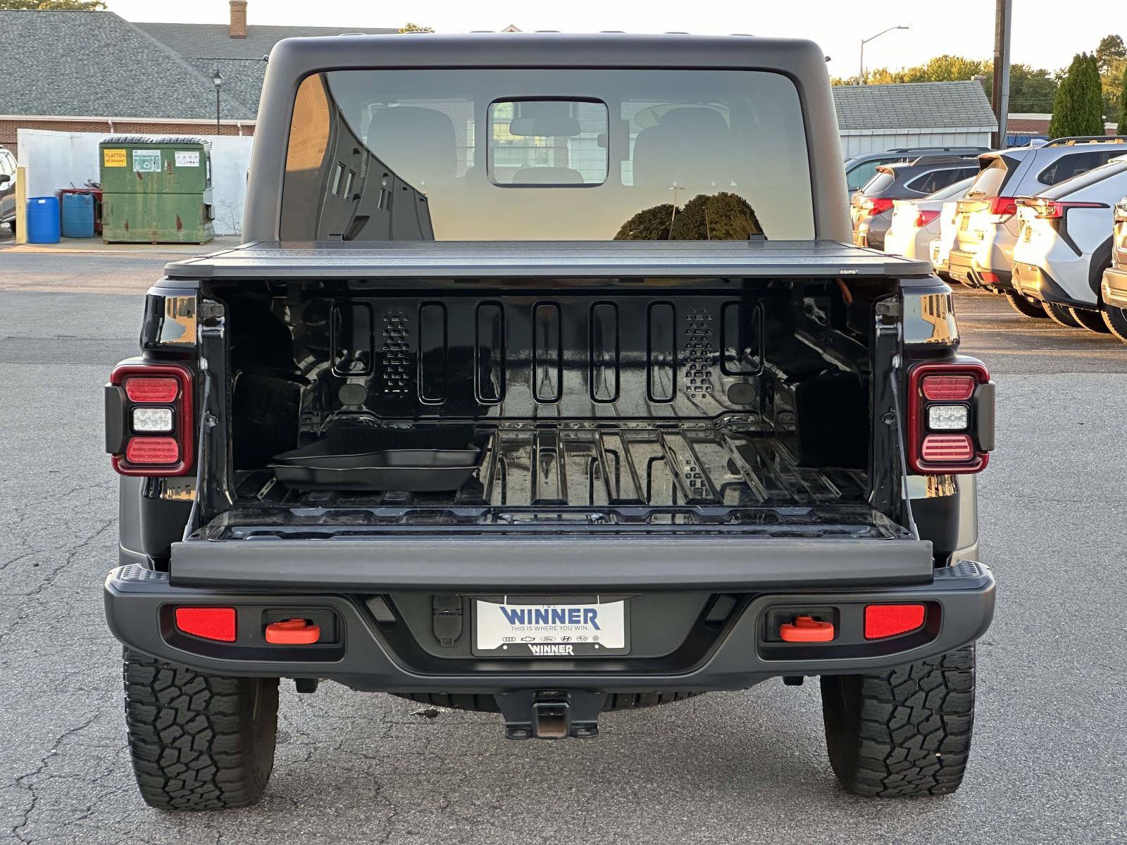 Used 2024 Jeep Gladiator Mojave AWD/4WD image 15