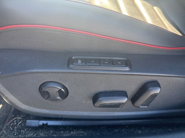 Used 2022 Volkswagen GTI Autobahn image 13