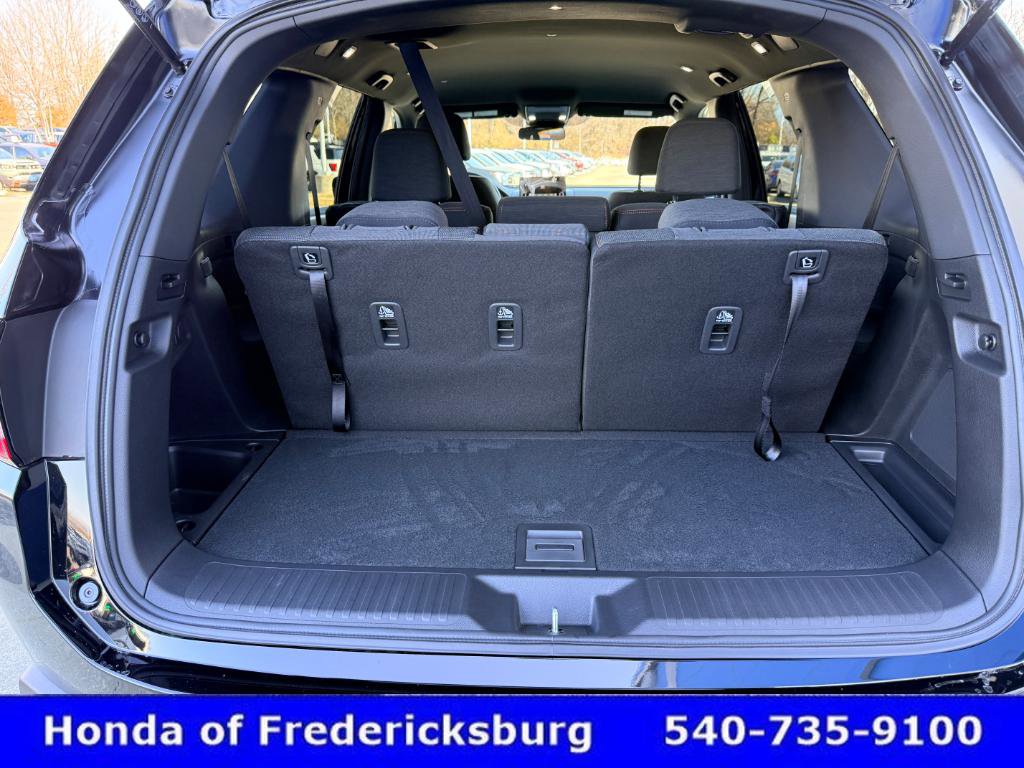 Certified 2025 Honda Pilot Sport image 21