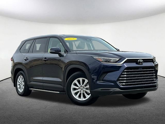 Used 2025 Toyota Grand Highlander AWD image 2