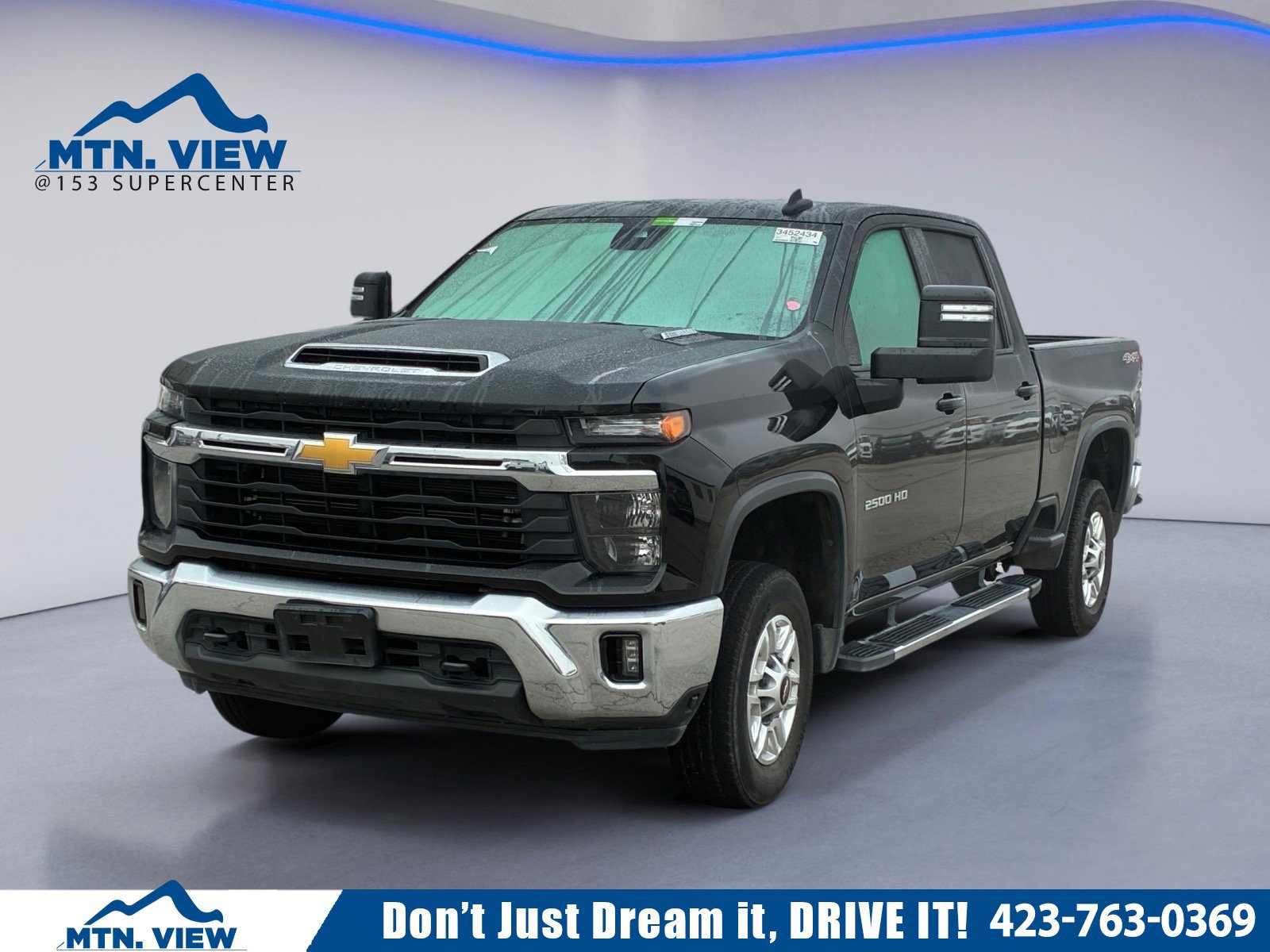 Used 2025 Chevrolet Silverado 2500 LT w/ Convenience Package AWD/4WD image 1