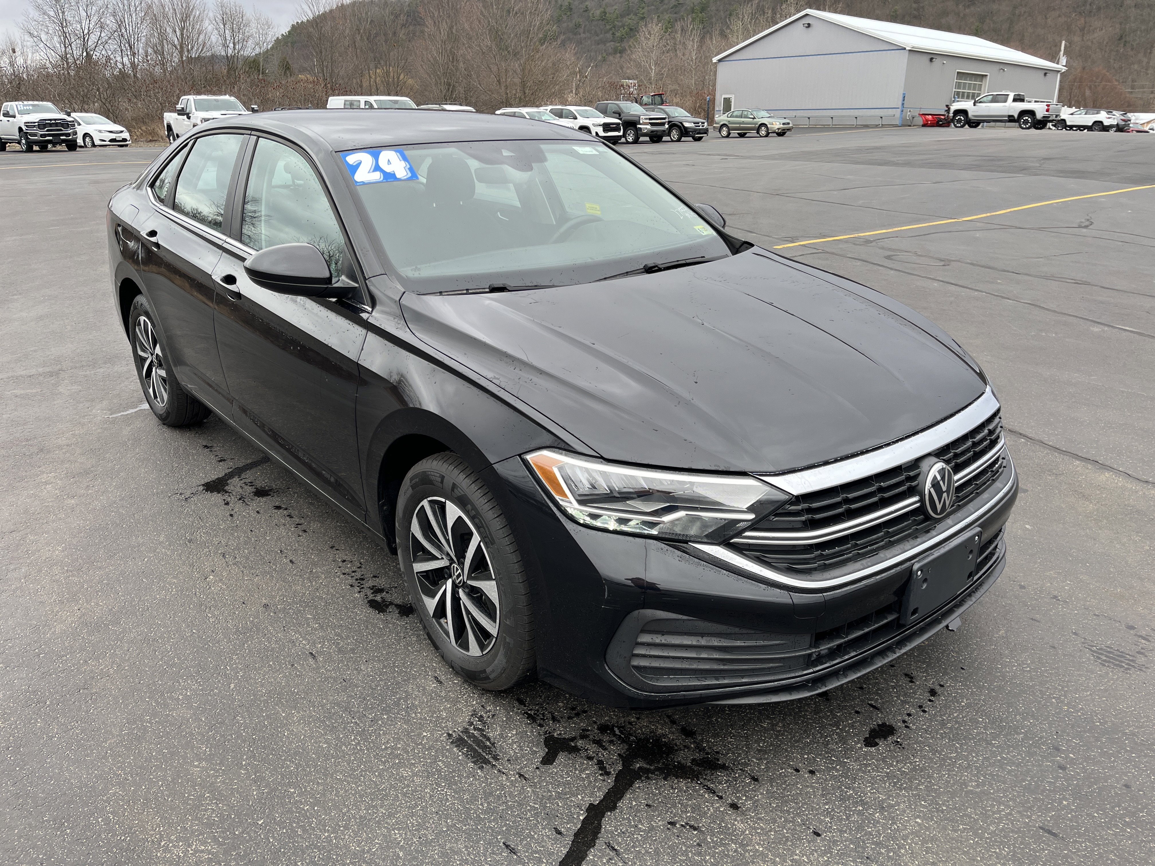 Used 2024 Volkswagen Jetta S image 3