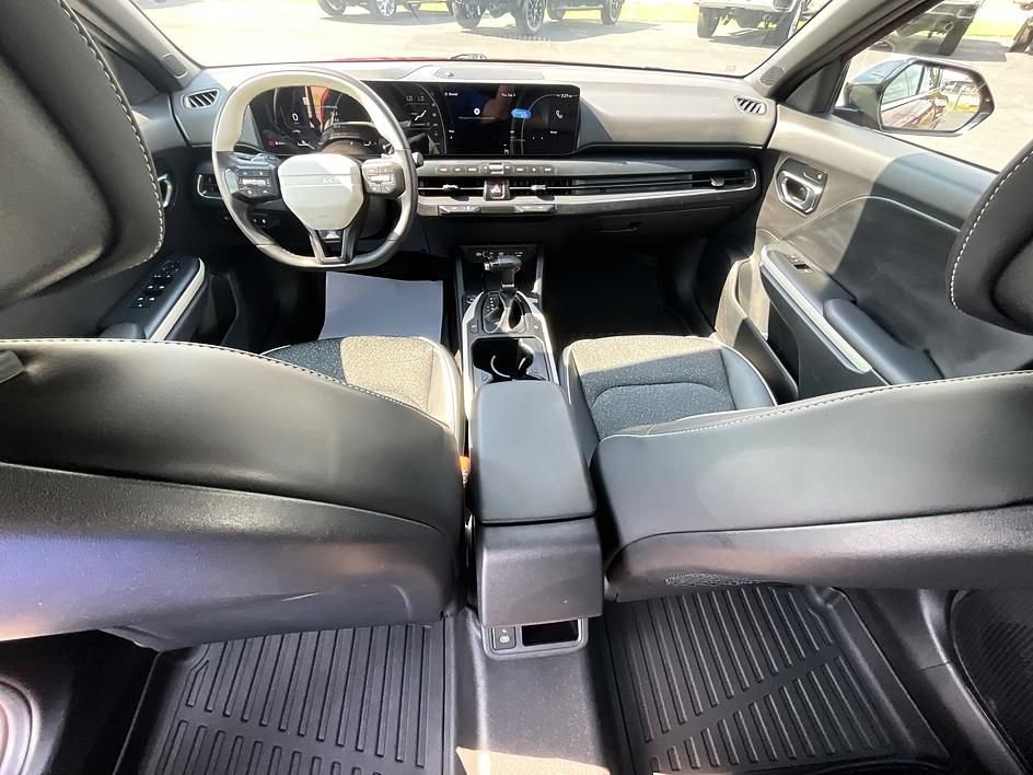 Used 2025 Kia K4 GT-Line w/ GT-Line Sunroof Package FWD image 3
