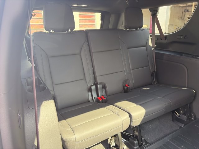 New 2026 Chevrolet Suburban Z71 w/ Comfort Package AWD/4WD image 30
