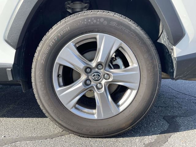 Used 2023 Toyota RAV4 XLE w/ Convenience Package image 11