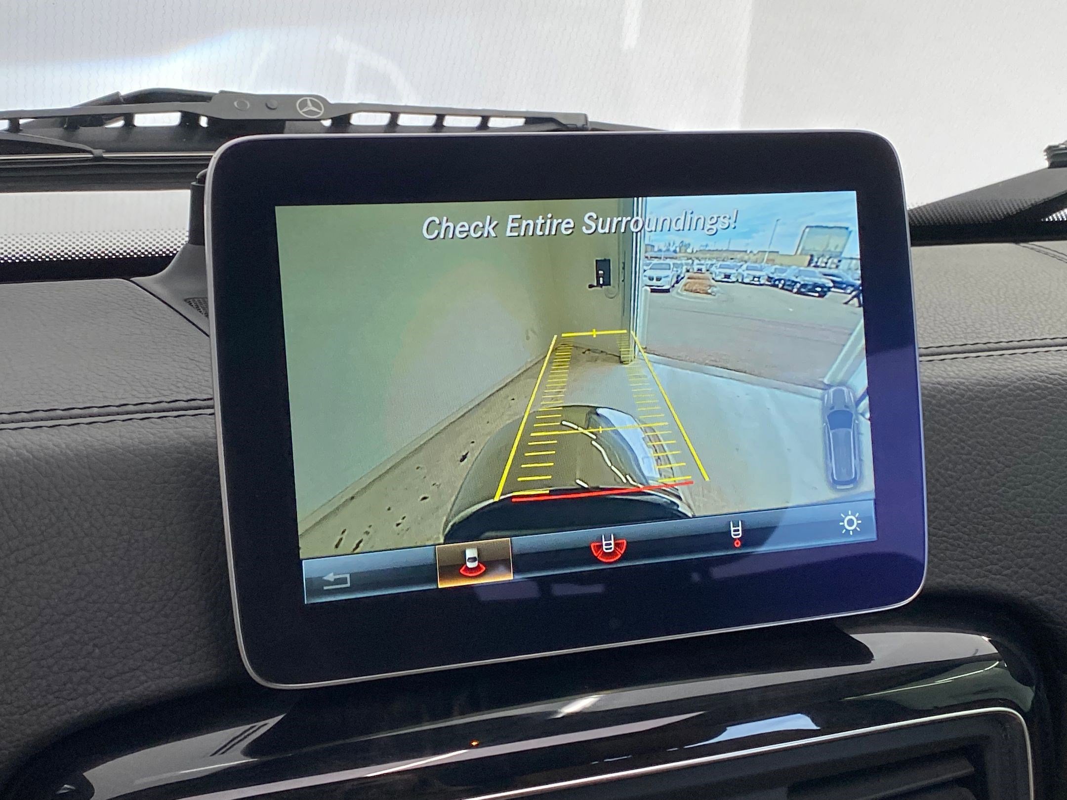 Used 2017 Mercedes-Benz G 550 image 27