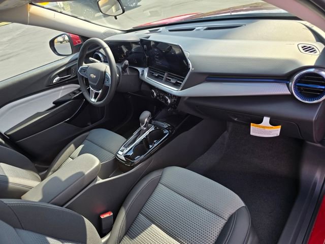 New 2026 Chevrolet Trax LT w/ Sunroof Package image 17
