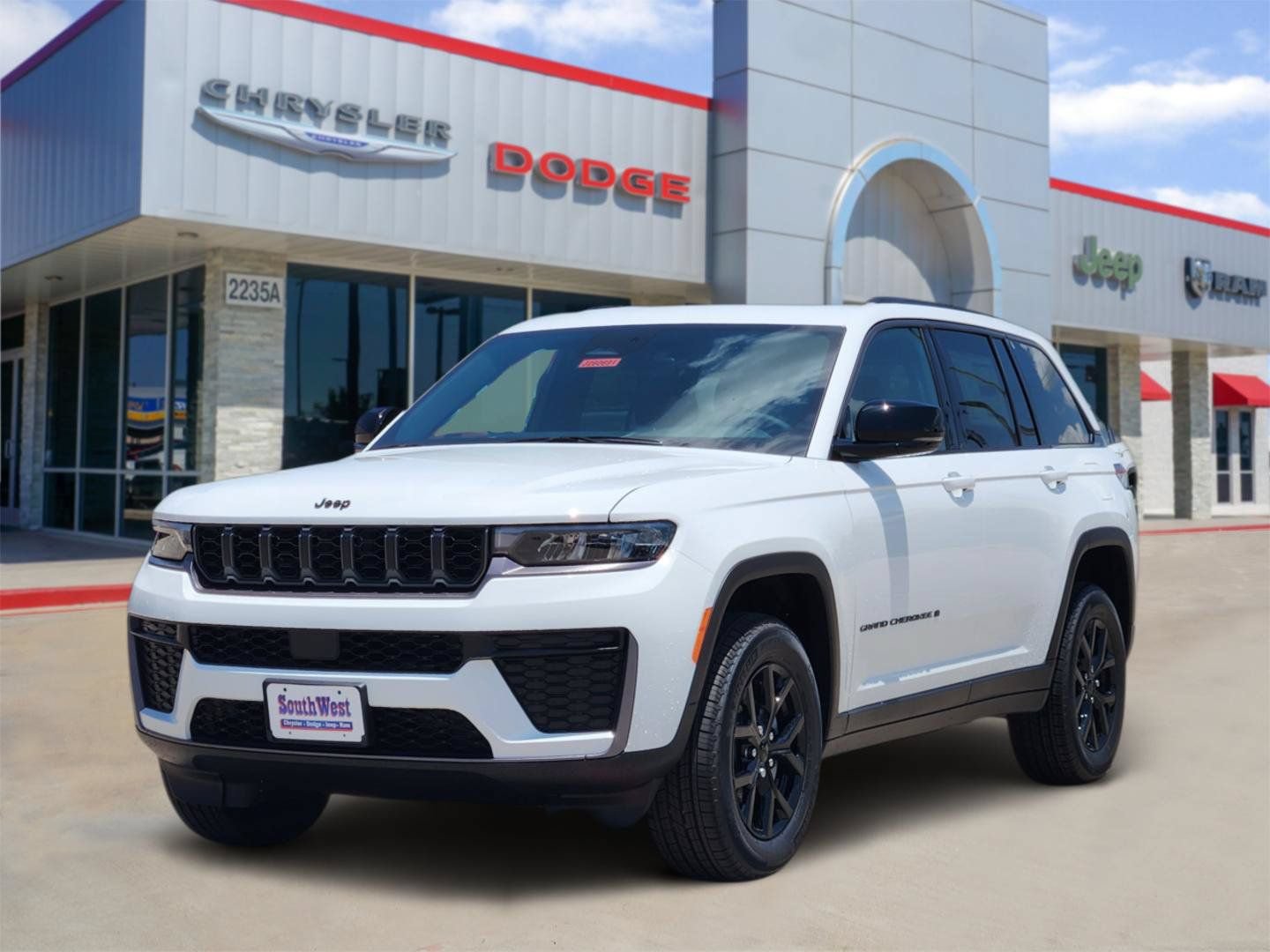 New 2026 Jeep Grand Cherokee Altitude RWD video 2