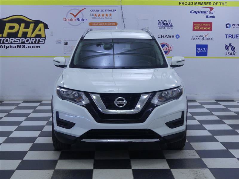 Used 2017 Nissan Rogue SV AWD/4WD image 2