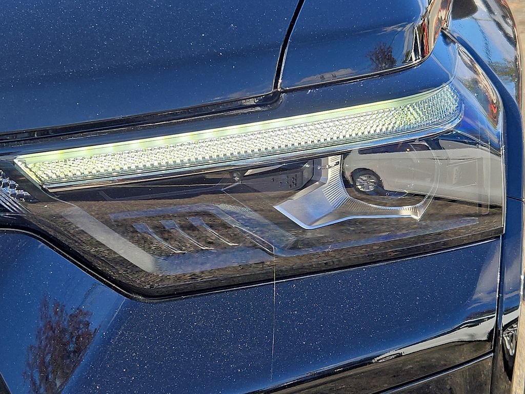 Used 2024 Chevrolet Colorado Z71 w/ Z71 Convenience Package 2 image 14