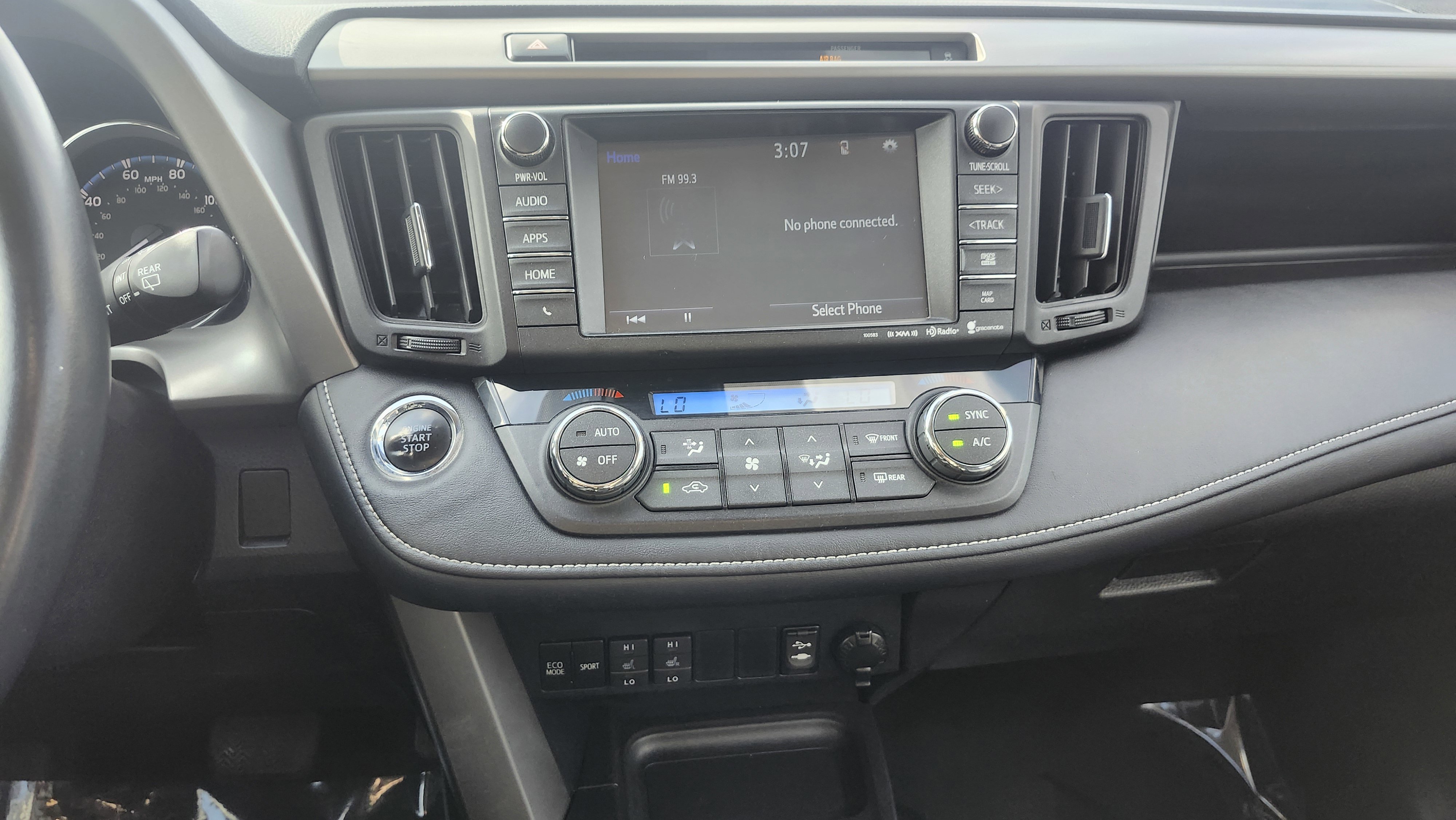 Used 2016 Toyota RAV4 Limited image 31