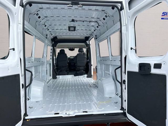 New 2024 RAM ProMaster 3500 w/ Leather Interior Group FWD image 22