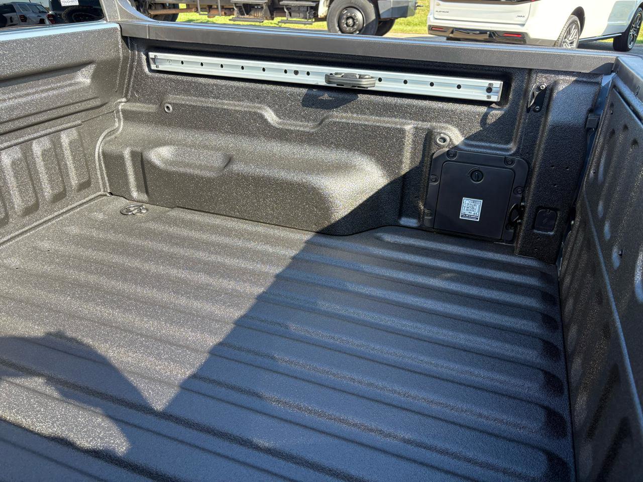 New 2025 Ford Maverick Lariat w/ 4K Tow Package image 50