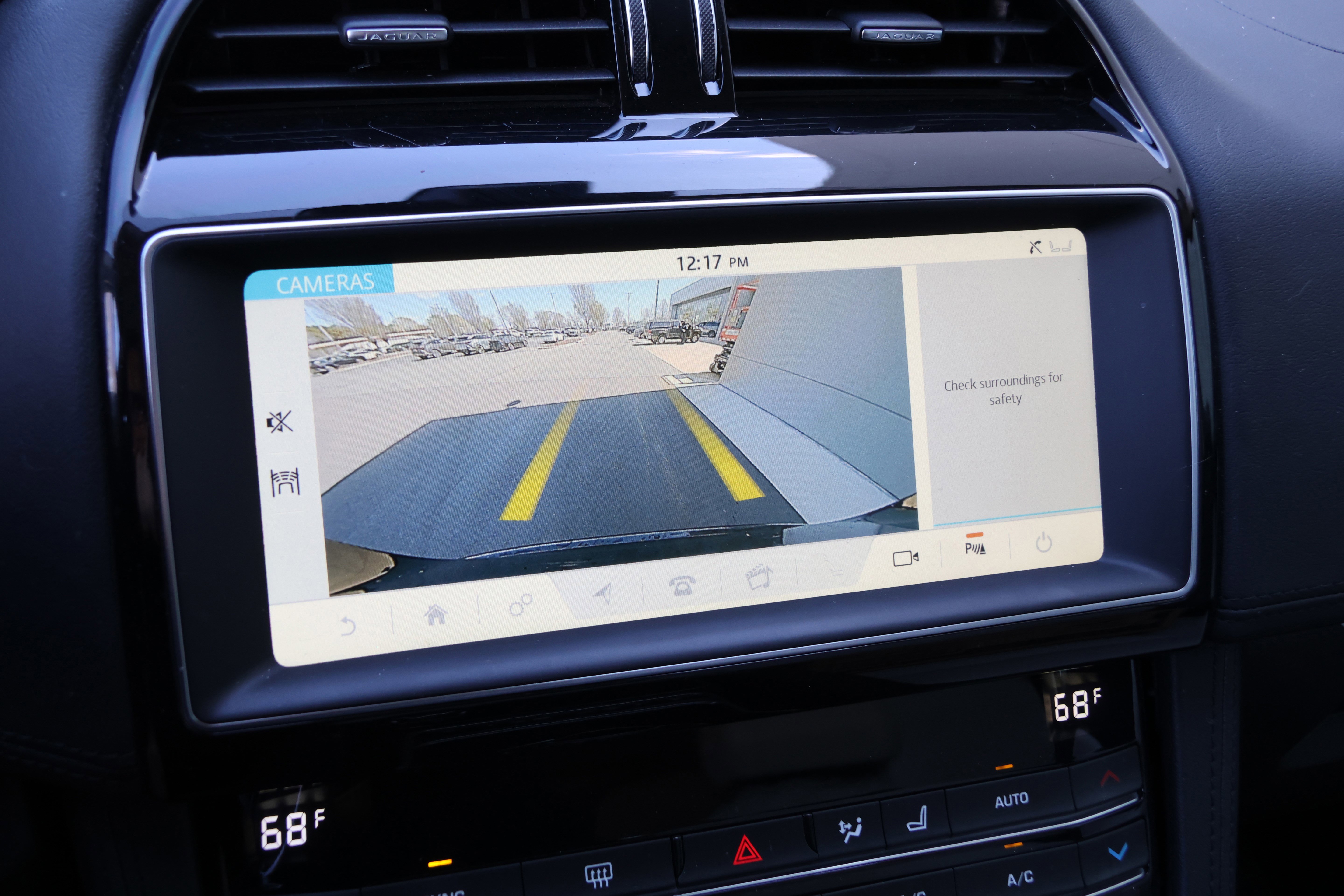 Used 2020 Jaguar F-PACE Prestige image 24