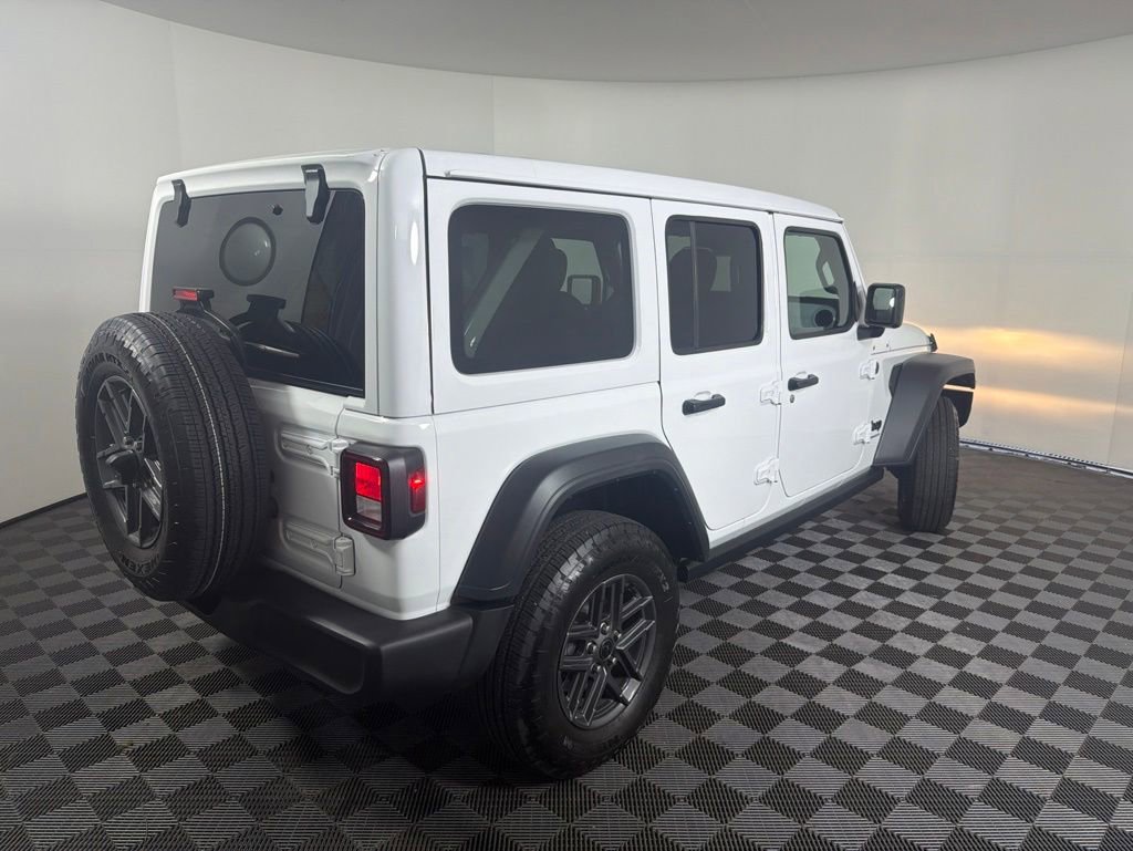 Used 2025 Jeep Wrangler Unlimited Sport AWD/4WD image 18