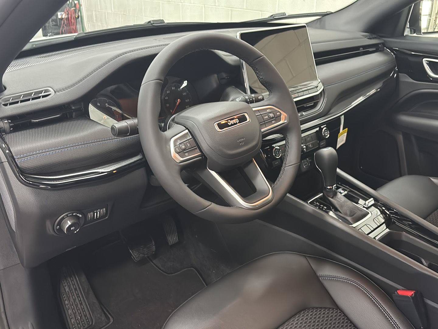 New 2026 Jeep Compass Latitude AWD/4WD image 5