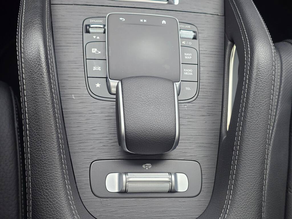 Used 2024 Mercedes-Benz GLS 450 4MATIC image 43
