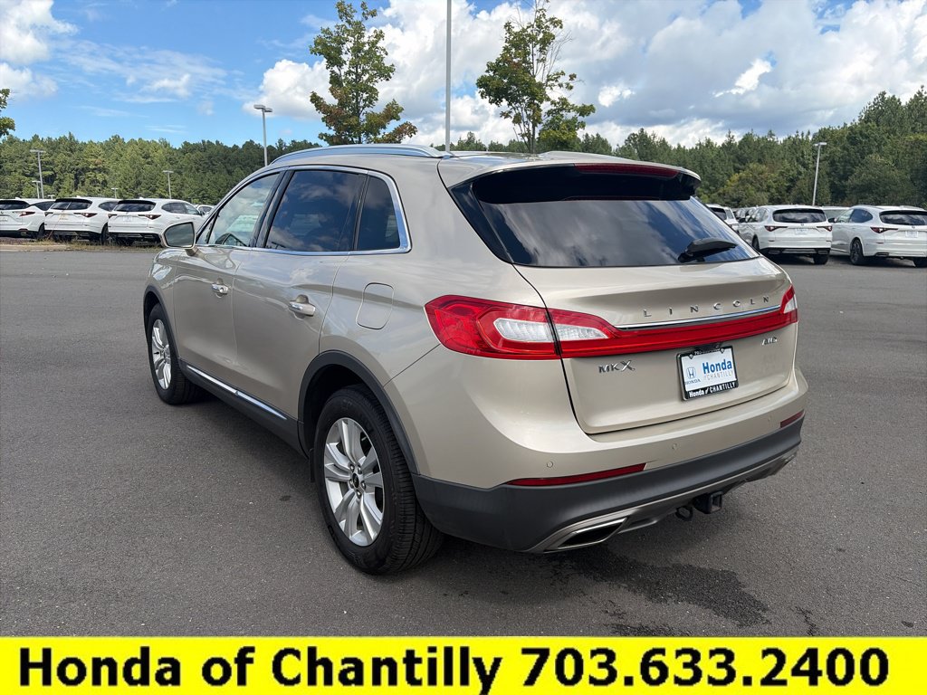 Used 2017 Lincoln MKX Select w/ Select Plus Package AWD/4WD image 5