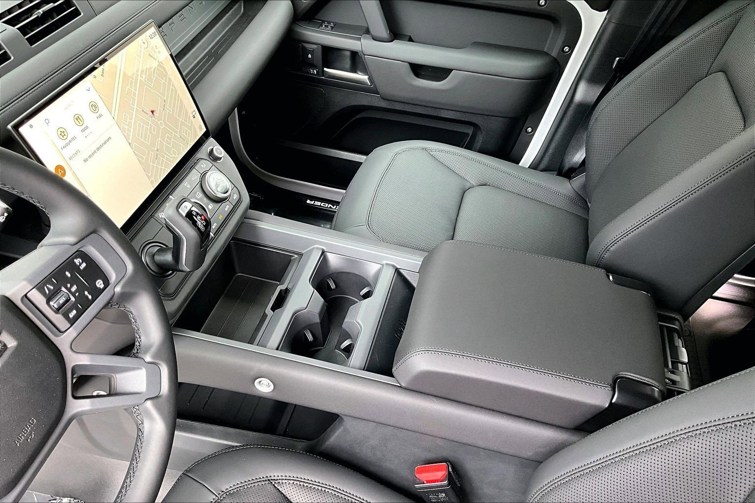 New 2026 Land Rover Defender 110 X-Dynamic SE image 8