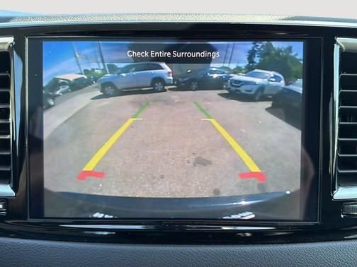 Used 2025 Chrysler Pacifica Select FWD image 18