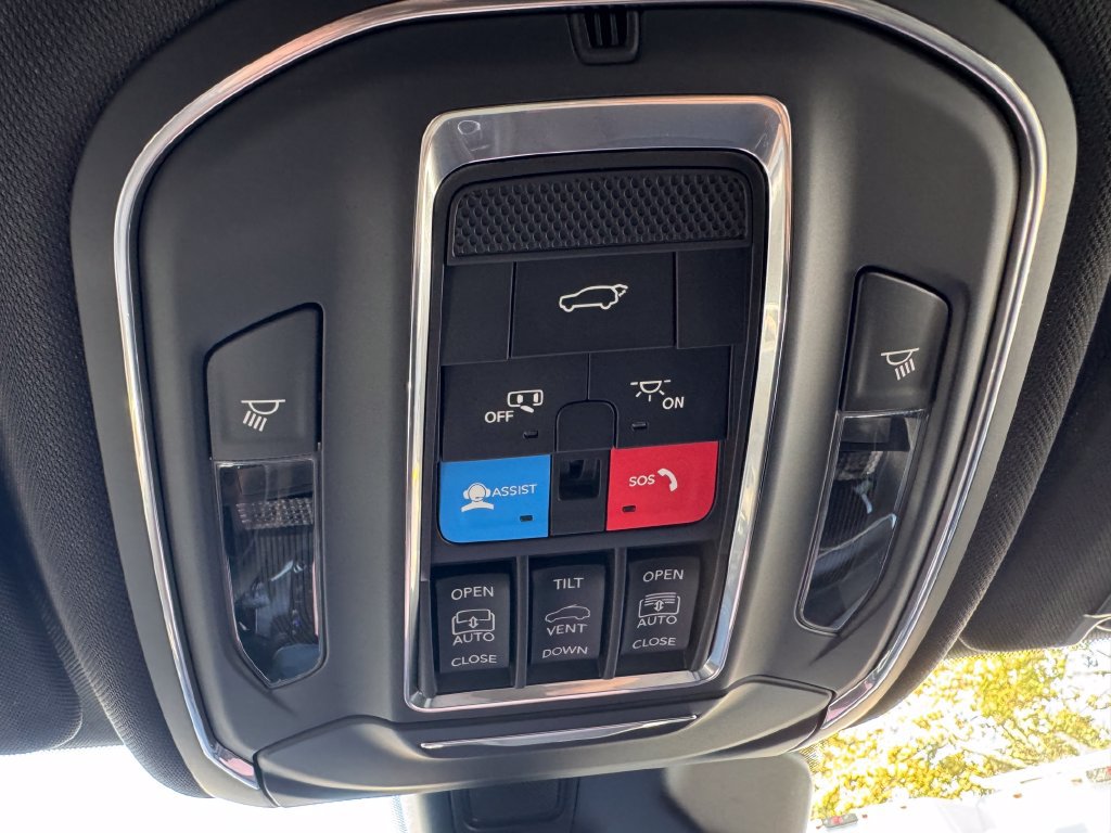 New 2027 Jeep Grand Cherokee L Limited AWD/4WD image 23