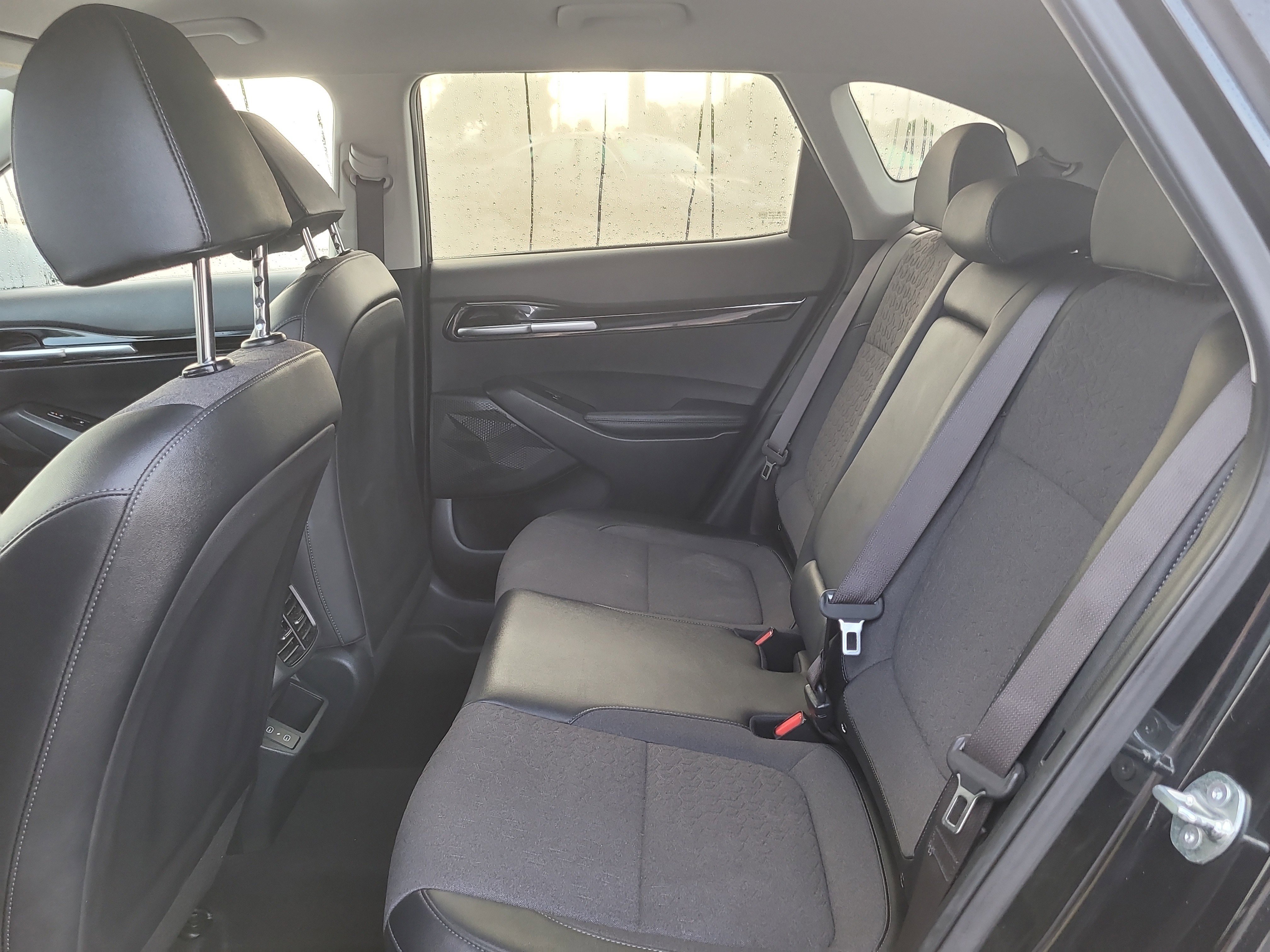 Used 2025 Kia Seltos S FWD image 14