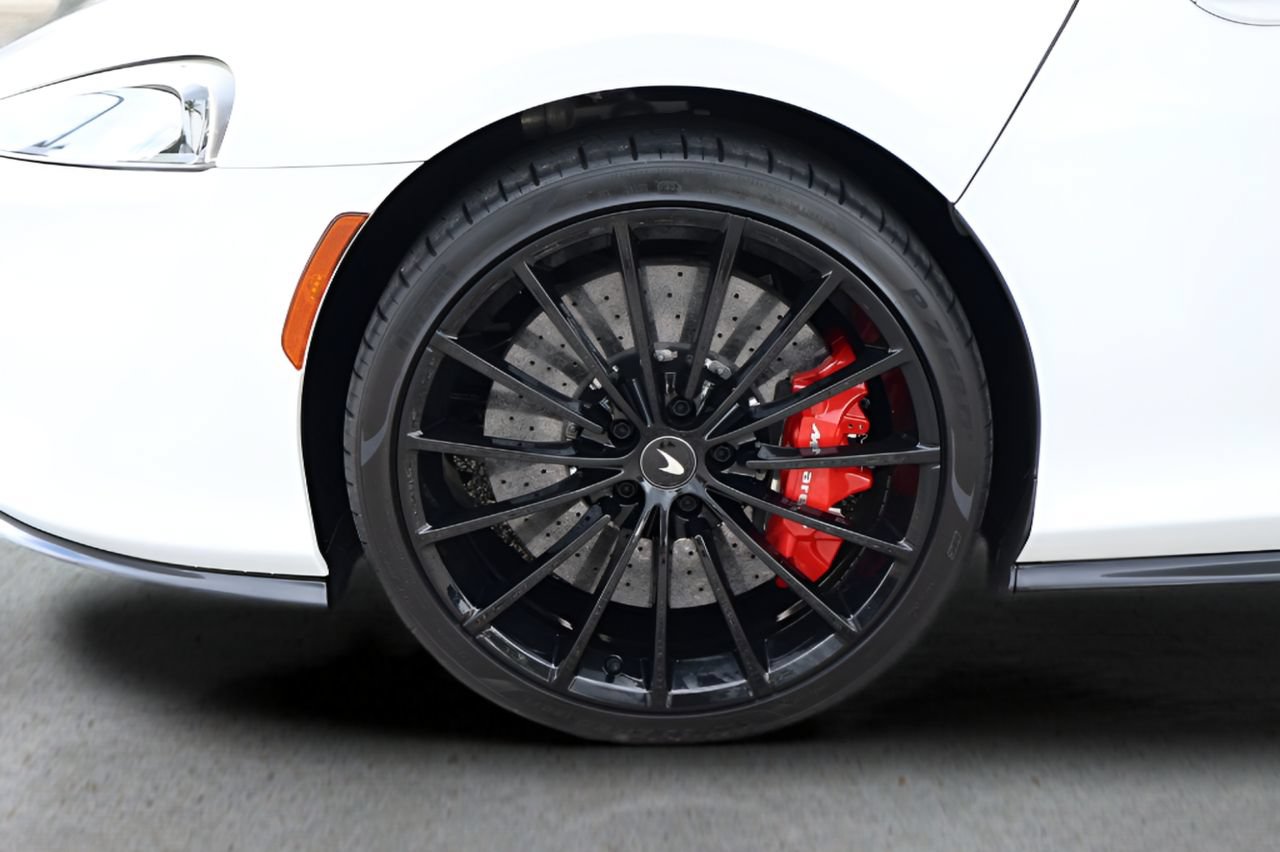 Used 2023 McLaren GT RWD image 23