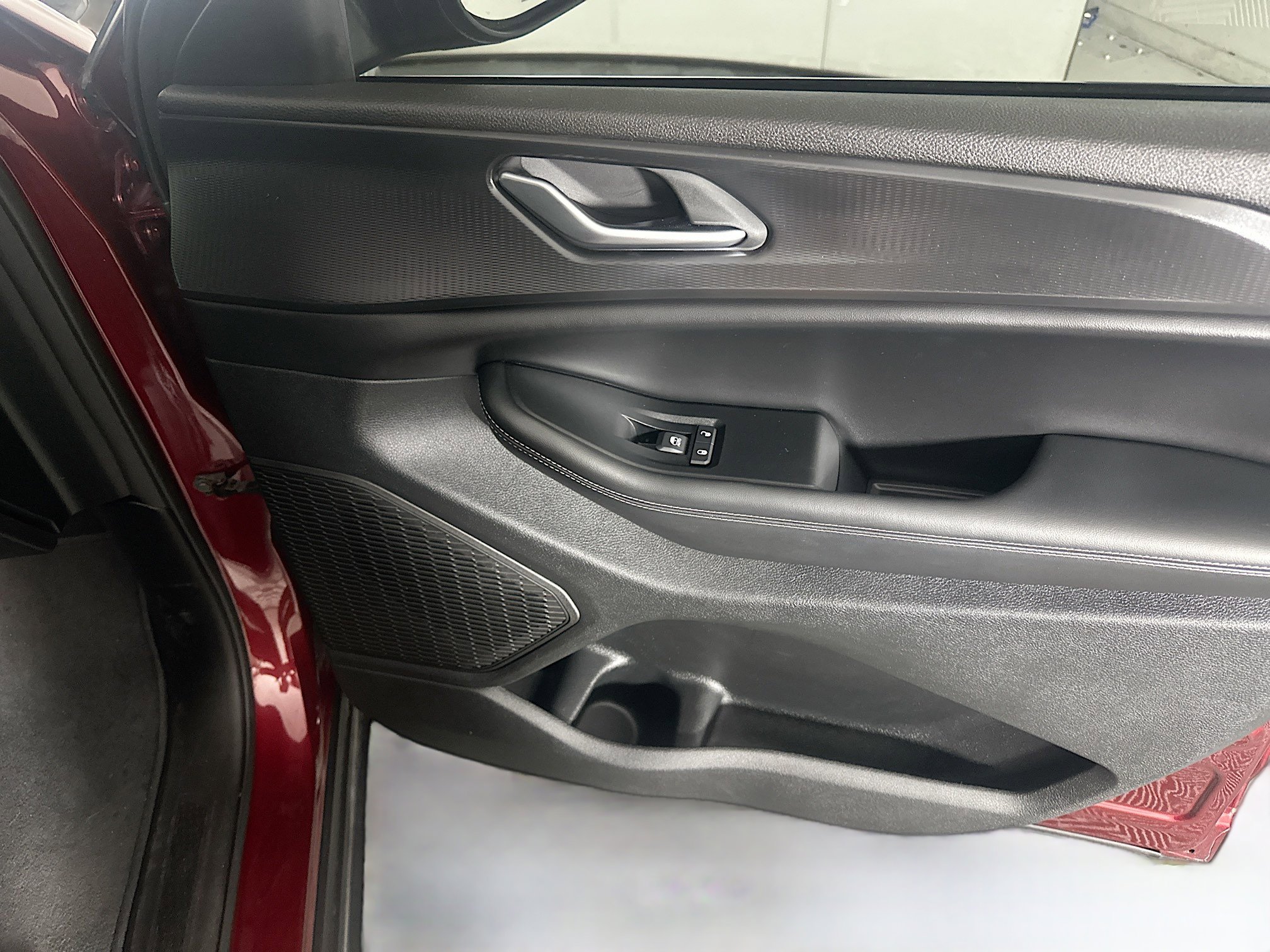 Used 2024 Jeep Grand Cherokee Laredo X image 30