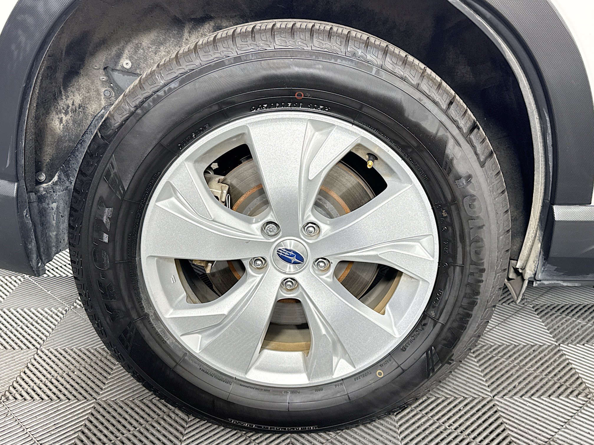 Used 2019 Subaru Ascent 8-Passenger AWD/4WD image 31