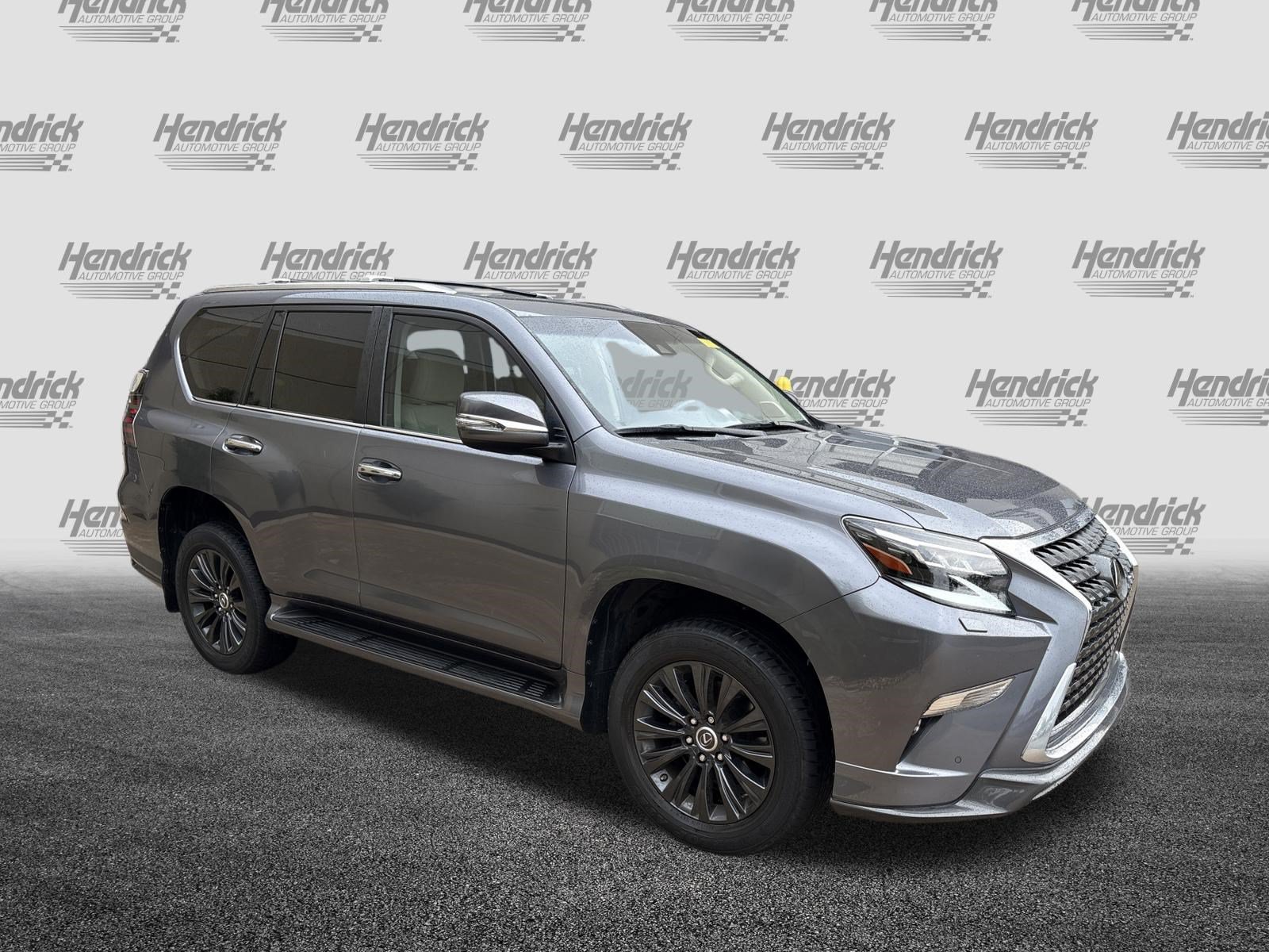 Used 2023 Lexus GX 460 Premium w/ Accessory Package AWD/4WD image 2