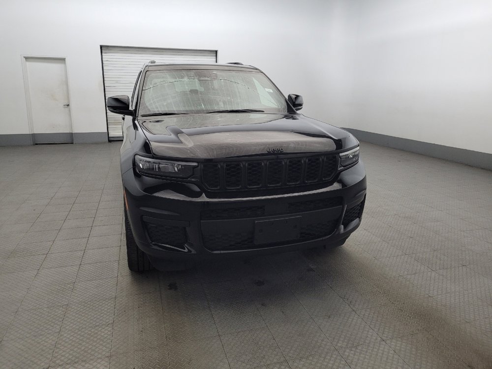 Used 2023 Jeep Grand Cherokee L Laredo AWD/4WD image 14