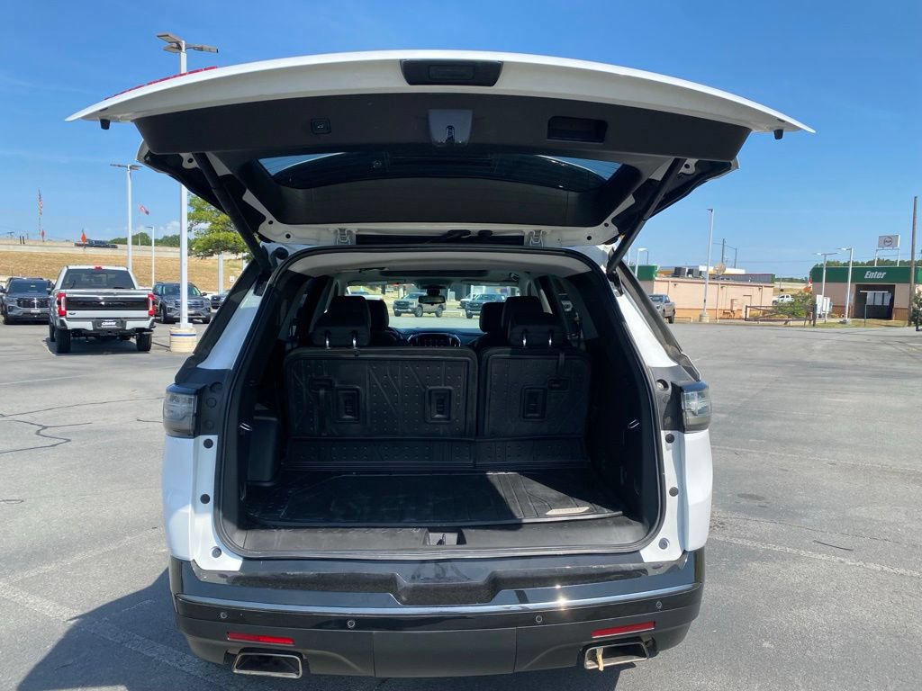 Used 2020 Chevrolet Traverse Premier w/ Redline Edition AWD/4WD image 9