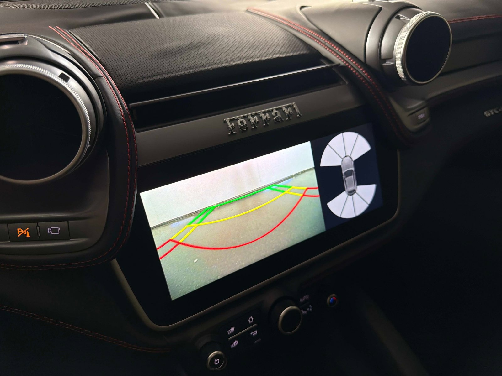Used 2018 Ferrari GTC4Lusso T RWD image 37