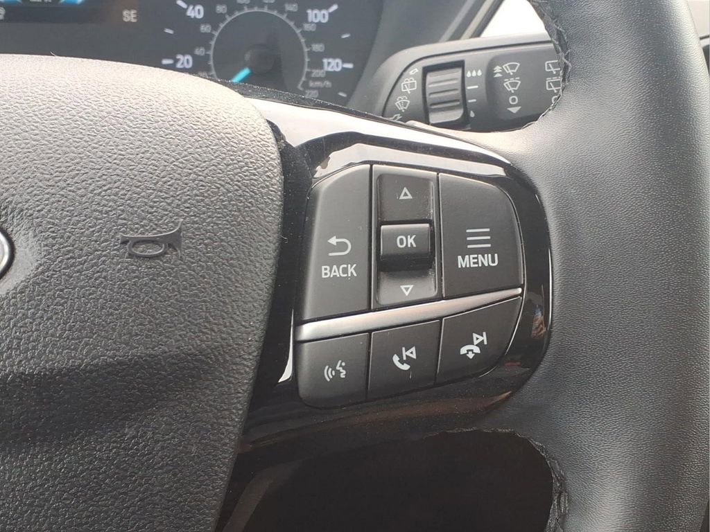 Used 2022 Ford Escape SE w/ Cold Weather Package image 16