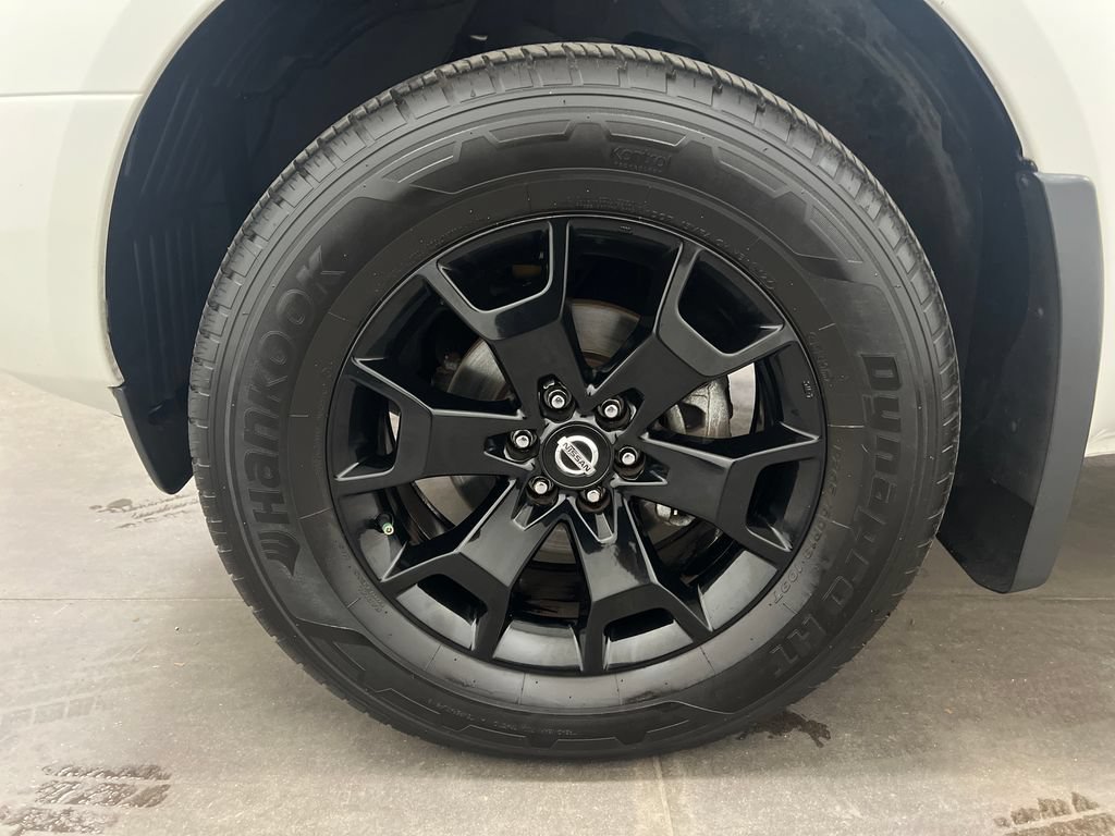 Used 2020 Nissan Frontier 4x4 Crew Cab image 30
