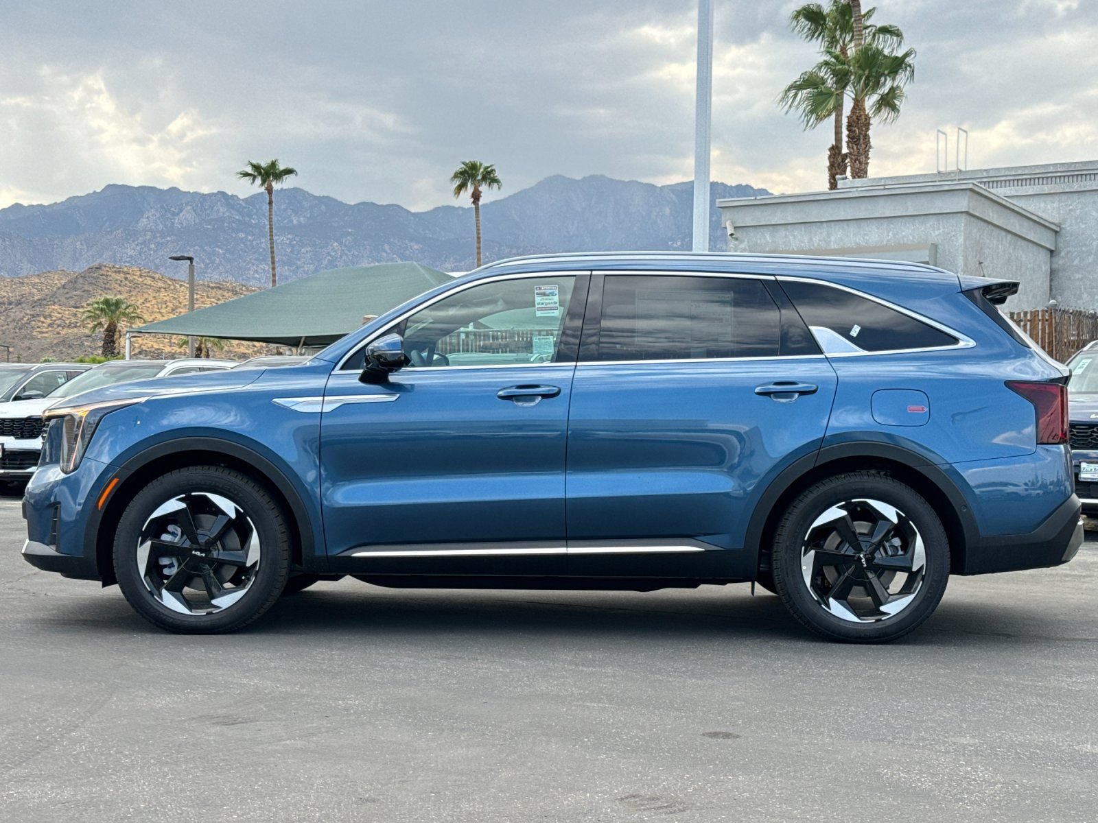 Certified 2025 Kia Sorento SX Prestige AWD/4WD image 6