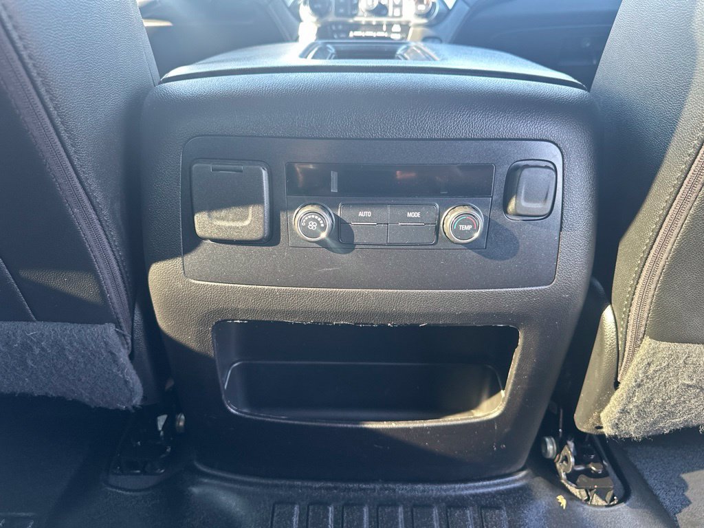 Used 2019 Chevrolet Suburban LT AWD/4WD image 31