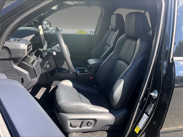 Used 2025 Toyota 4Runner Limited AWD/4WD image 21